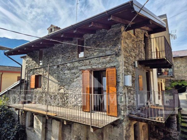 appartamento in vendita a Cercino in zona Belenasco