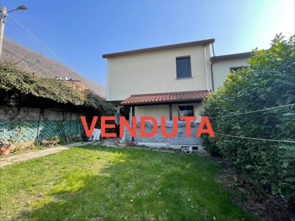 casa indipendente in vendita a Cercino in zona Belenasco