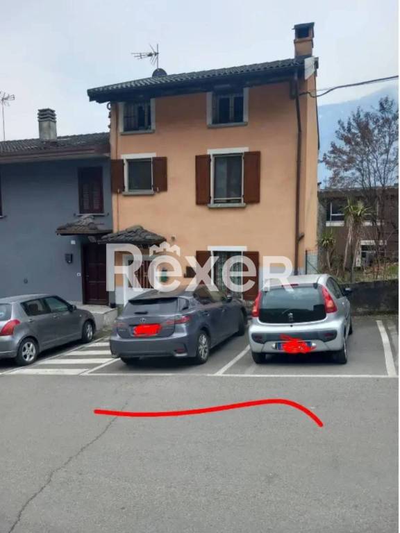 casa indipendente in vendita a Cercino in zona Piussogno