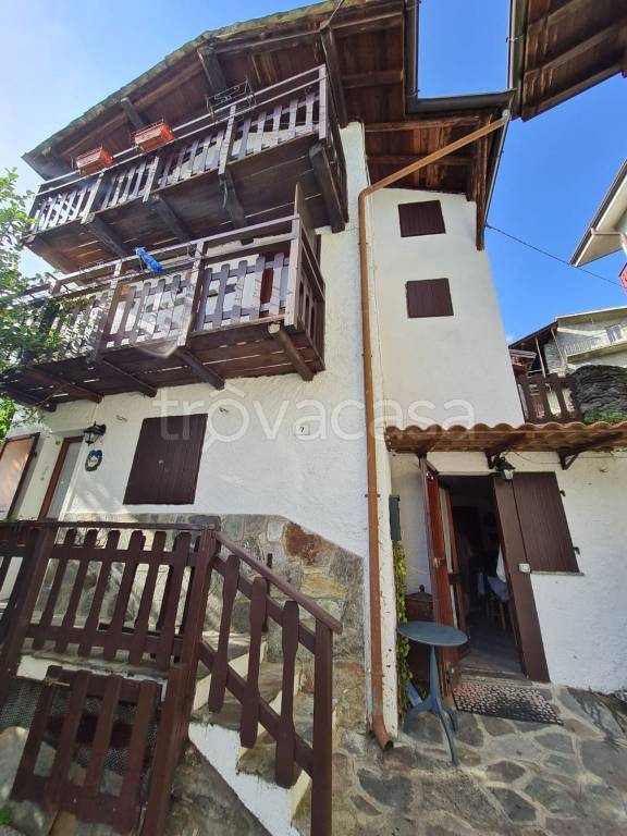 casa indipendente in vendita a Cercino in zona Siro