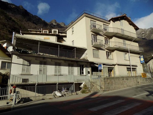 intera palazzina in vendita a Chiavenna