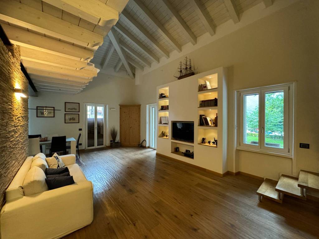 appartamento in vendita a Chiavenna