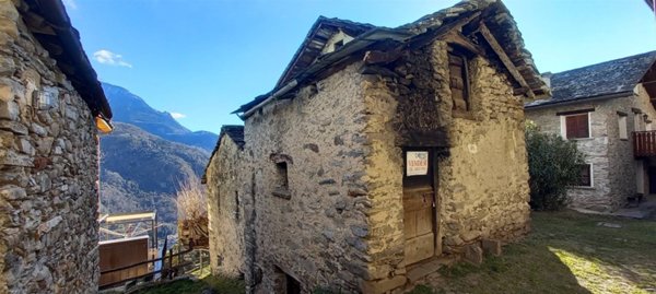 appartamento in vendita a Chiavenna in zona Pianazzola