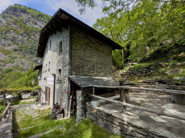 casa indipendente in vendita a Chiavenna