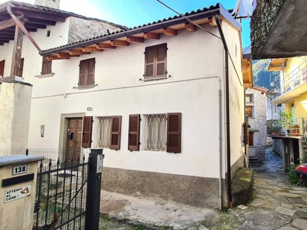 casa semindipendente in vendita a Chiavenna in zona Campedello