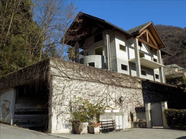 casa indipendente in vendita a Chiavenna