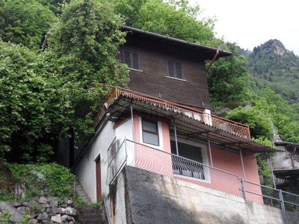 casa indipendente in vendita a Chiavenna