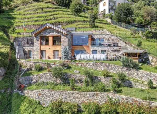 casa indipendente in vendita a Chiavenna