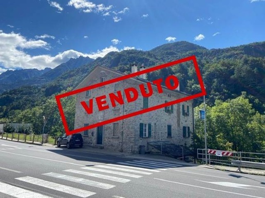 appartamento in vendita a Chiavenna in zona Campedello