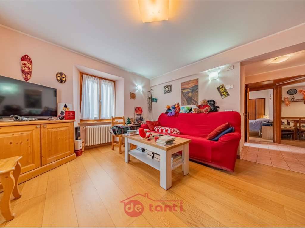 appartamento in vendita a Chiavenna in zona Campedello