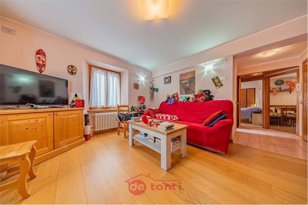 appartamento in vendita a Chiavenna in zona Campedello