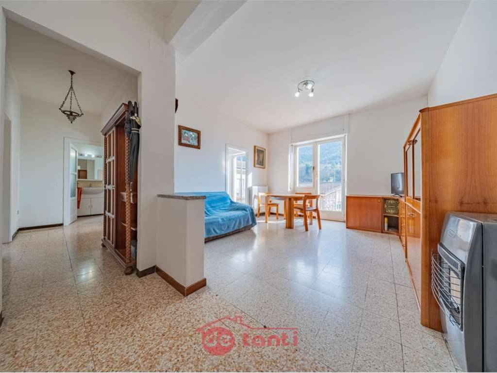 appartamento in vendita a Chiavenna in zona San Carlo