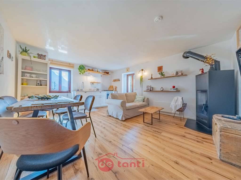 casa indipendente in vendita a Chiavenna