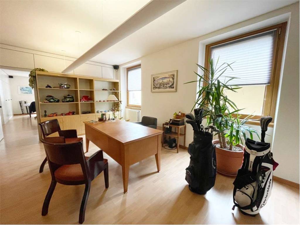 ufficio in vendita a Chiavenna