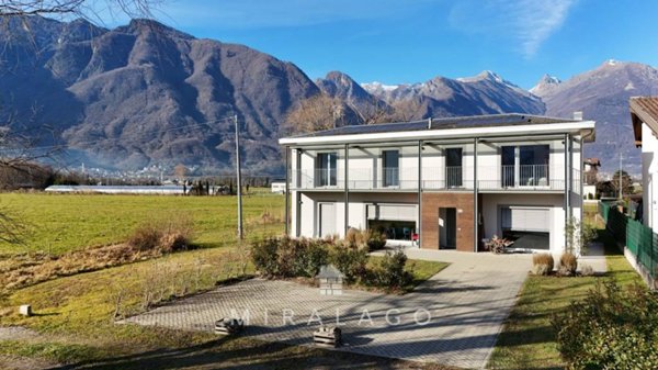 casa indipendente in vendita a Chiavenna