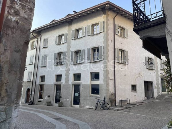 negozio in vendita a Chiavenna