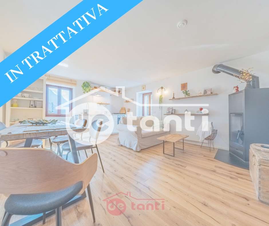 casa indipendente in vendita a Chiavenna in zona Pianazzola