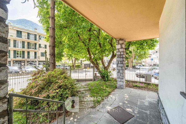 casa indipendente in vendita a Chiavenna in zona Bette