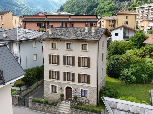 casa indipendente in vendita a Chiavenna in zona Bette