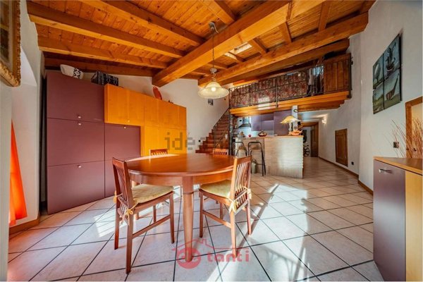 appartamento in vendita a Chiavenna in zona Bette
