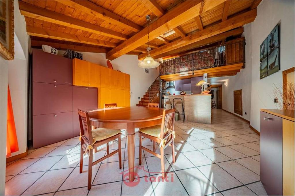 appartamento in vendita a Chiavenna in zona Bette