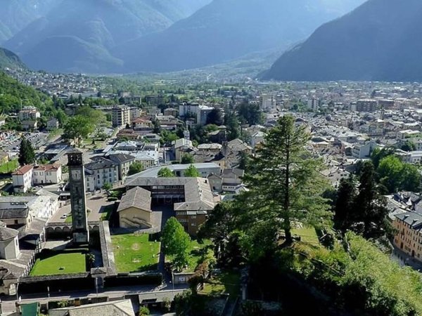 box auto in vendita a Chiavenna in zona Loreto