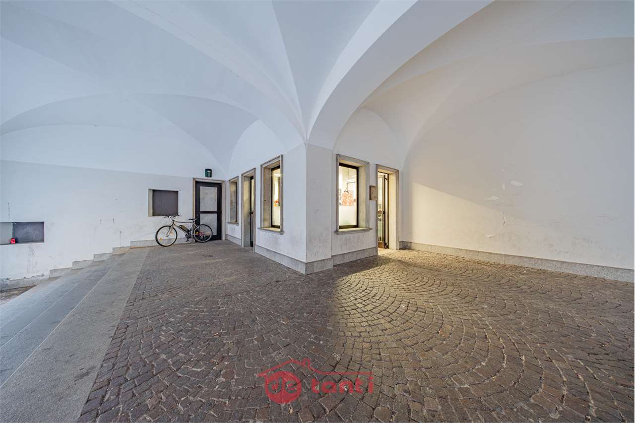 locale commerciale in vendita a Chiavenna