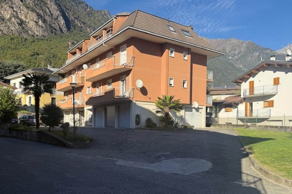 appartamento in vendita a Chiavenna in zona Bette