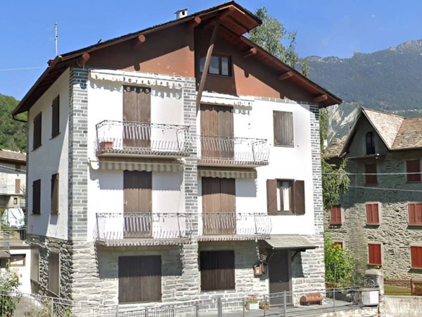appartamento in vendita a Chiesa in Valmalenco