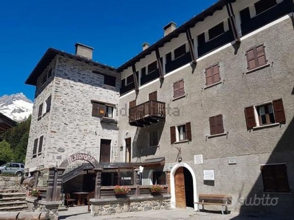 appartamento in vendita a Chiesa in Valmalenco in zona Chiareggio