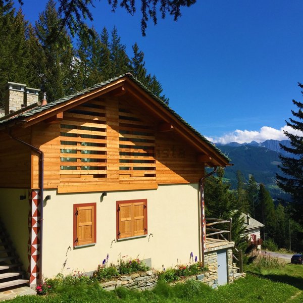 casa indipendente in vendita a Chiesa in Valmalenco in zona Chiareggio