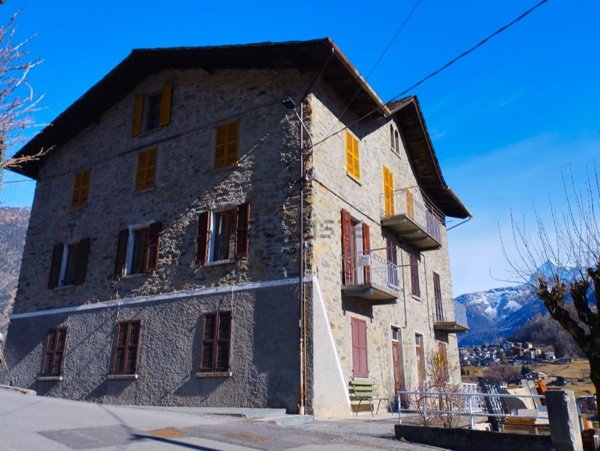 appartamento in vendita a Chiesa in Valmalenco