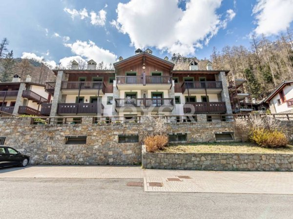 appartamento in vendita a Chiesa in Valmalenco