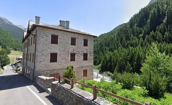 appartamento in vendita a Chiesa in Valmalenco in zona Chiareggio