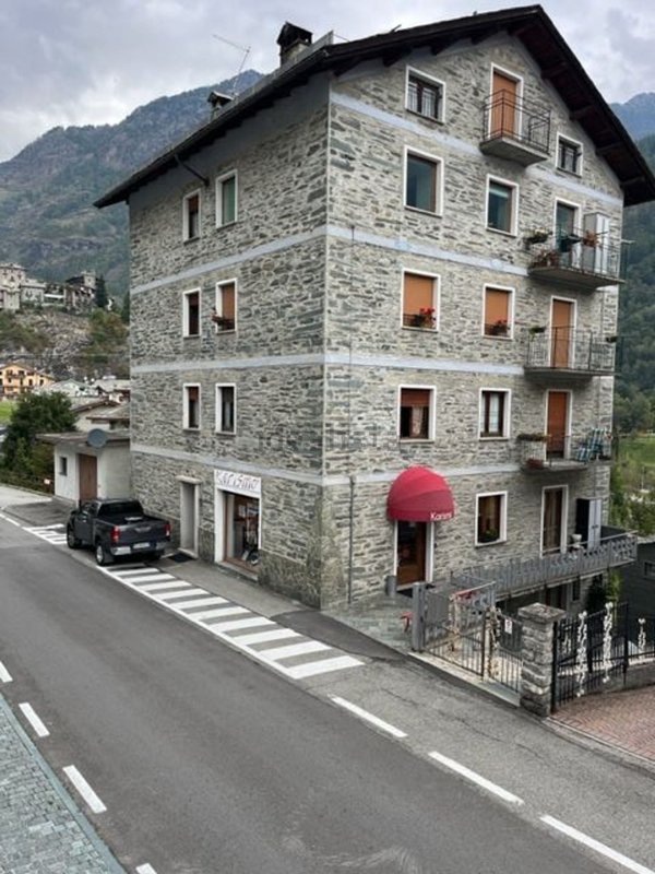 appartamento in vendita a Chiesa in Valmalenco