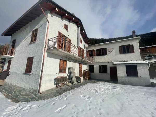 appartamento in vendita a Chiesa in Valmalenco