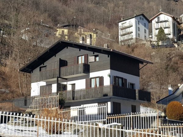 appartamento in vendita a Chiesa in Valmalenco