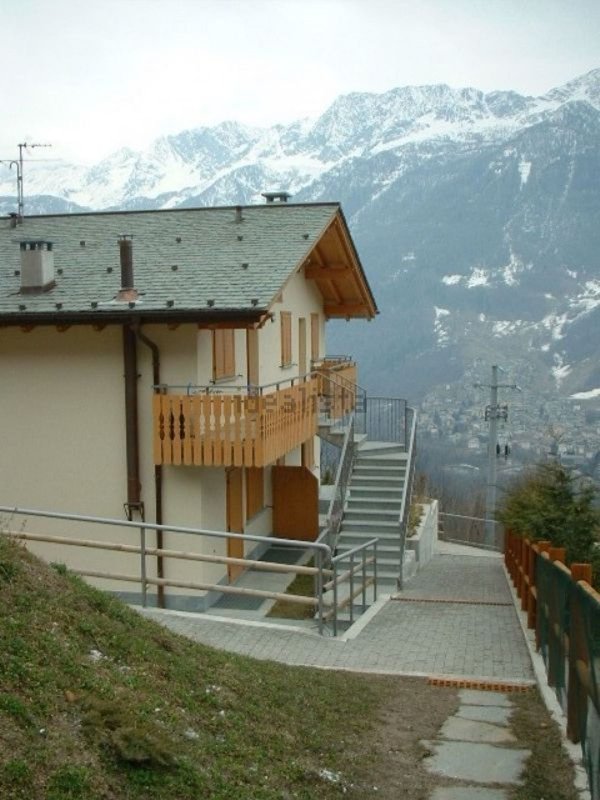 appartamento in vendita a Chiesa in Valmalenco