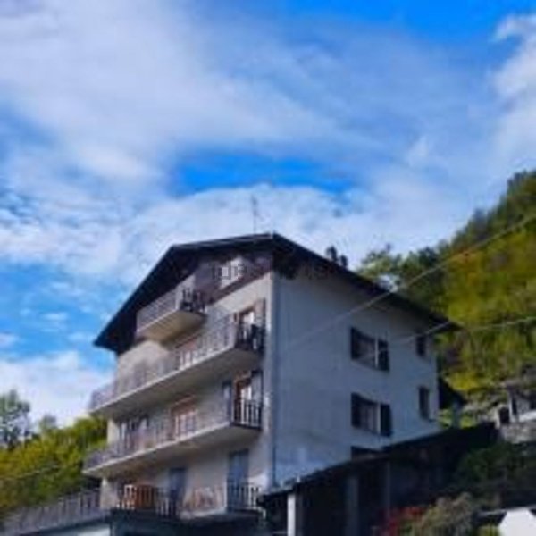 appartamento in vendita a Chiesa in Valmalenco