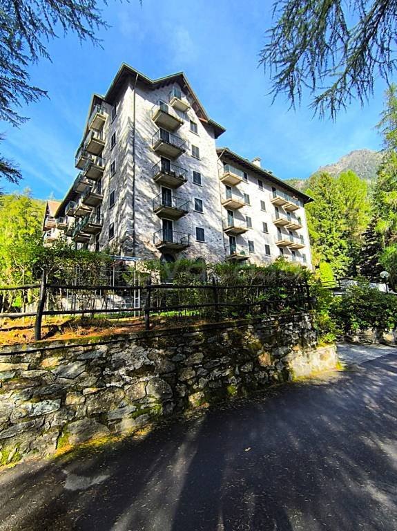 appartamento in vendita a Chiesa in Valmalenco