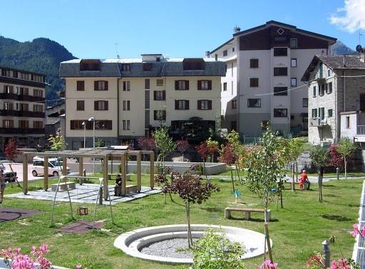 intera palazzina in vendita a Chiesa in Valmalenco