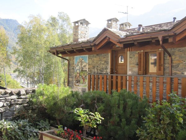 appartamento in vendita a Chiesa in Valmalenco