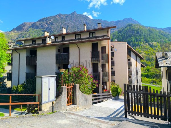 appartamento in vendita a Chiesa in Valmalenco