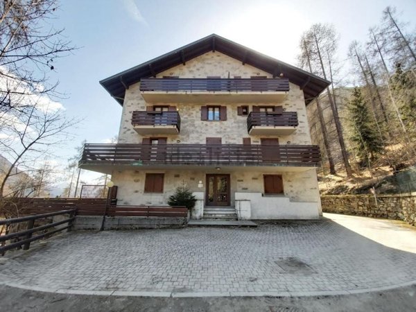 appartamento in vendita a Chiesa in Valmalenco