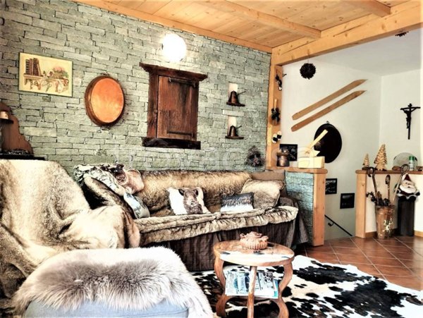 appartamento in vendita a Chiesa in Valmalenco