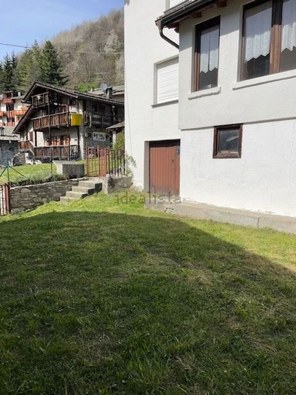 casa indipendente in vendita a Chiesa in Valmalenco
