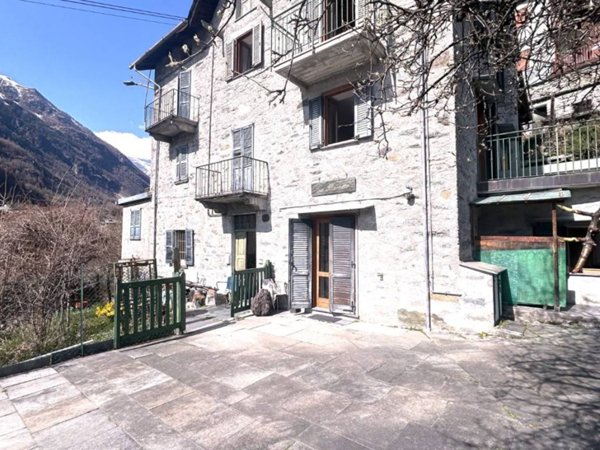 appartamento in vendita a Chiesa in Valmalenco