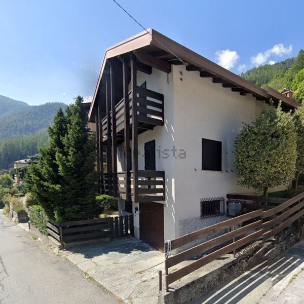 casa indipendente in vendita a Chiesa in Valmalenco