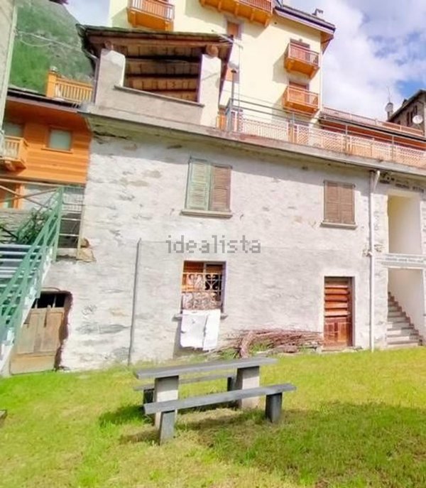 casa indipendente in vendita a Chiesa in Valmalenco in zona Primolo