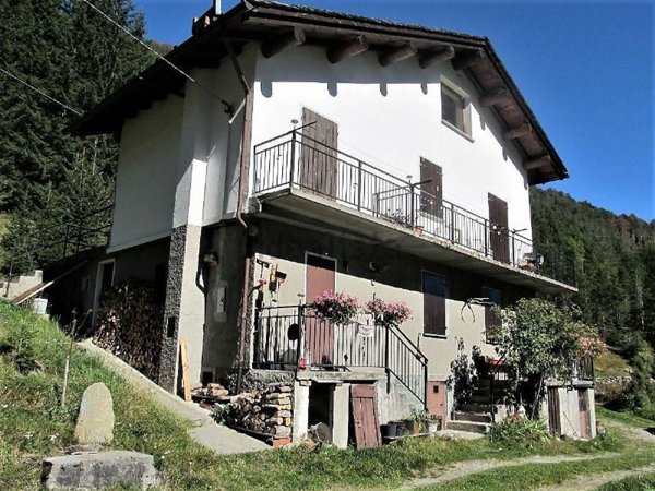 appartamento in vendita a Chiesa in Valmalenco in zona San Giuseppe